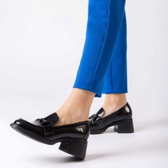 Revolve WONDERS G-6121 Black Chunky Patent Leather Heeled Loafers - Picture 1 of 11